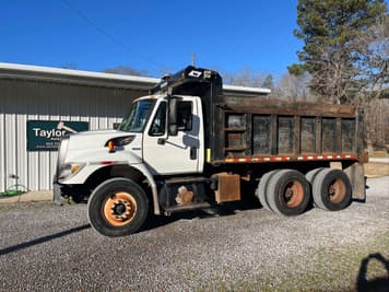 Main image International 4700