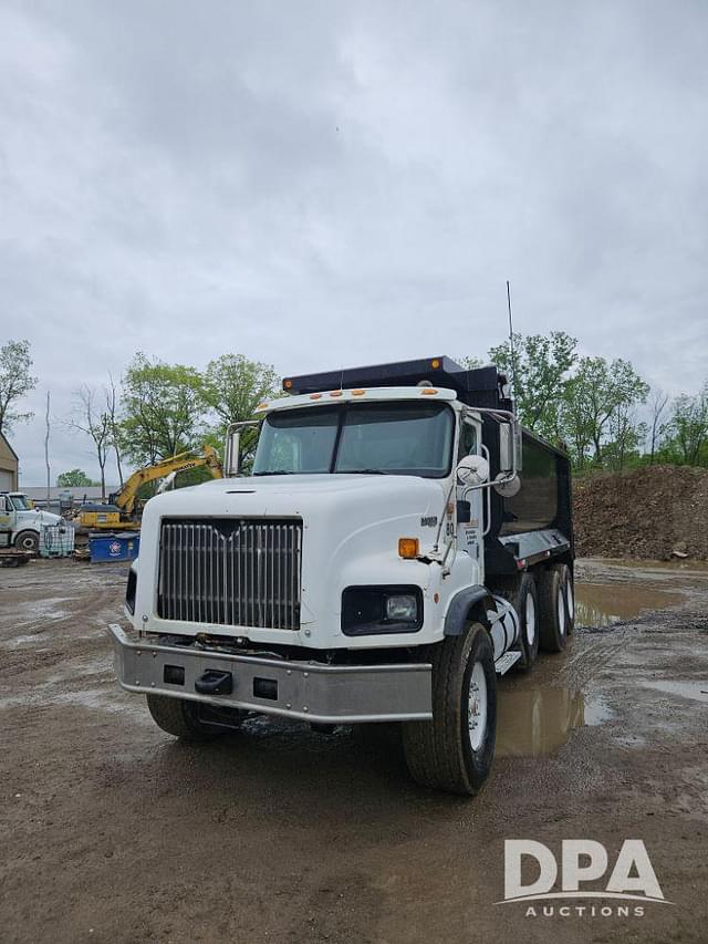 Image of International 5600 equipment image 3