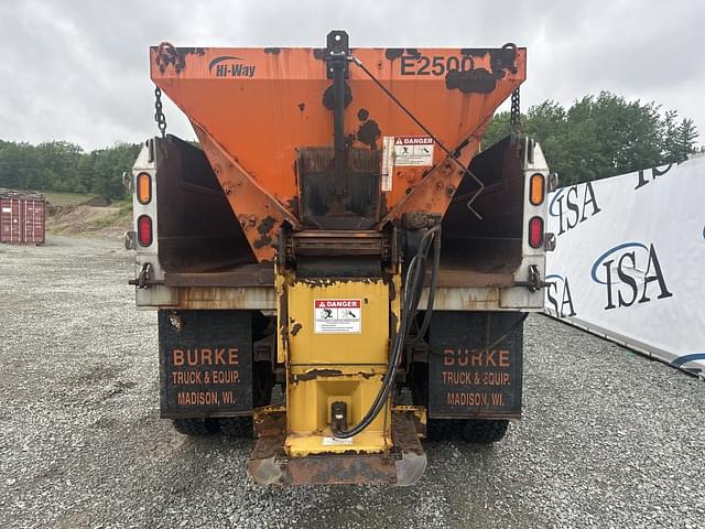 Image of International 7300 equipment image 3