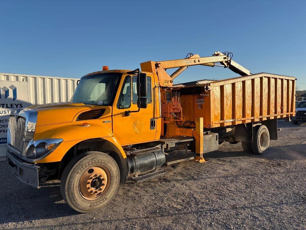 Image of International 7300 Primary image