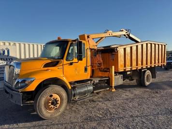 Main image International 7300