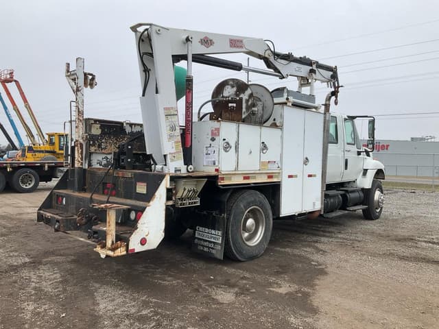 Image of International 7300 equipment image 4