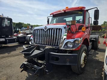 Main image International 7400