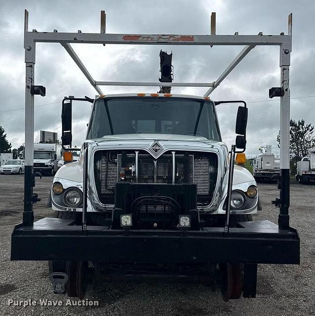 Image of International 7500 equipment image 1