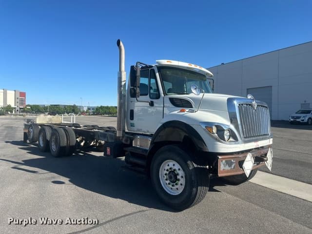 Image of International 7600 equipment image 2