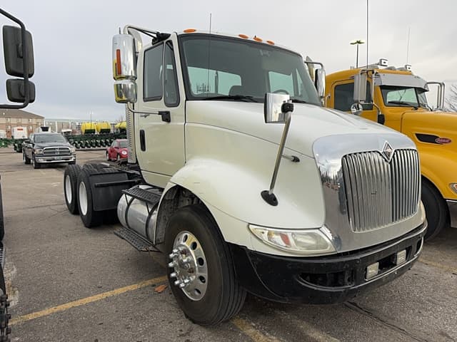 Image of International  Transtar 8600 equipment image 2