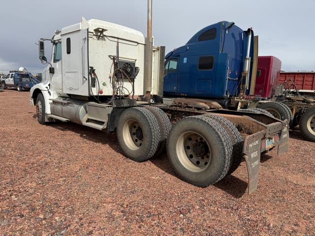 Image of International 9200i equipment image 4