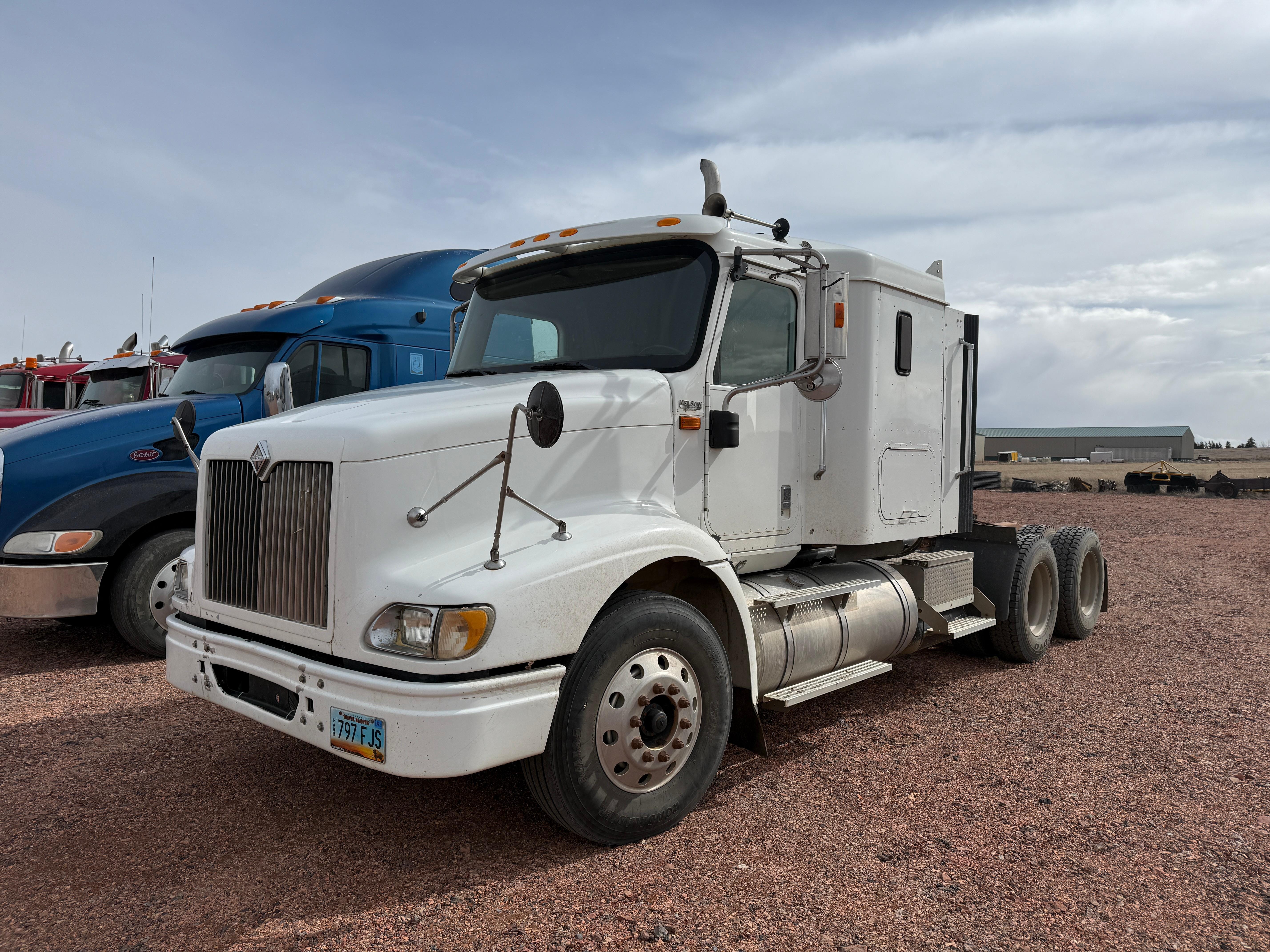 2008 International 9200i Equipment Image0