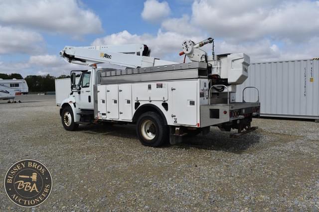 Image of International 4300 equipment image 1