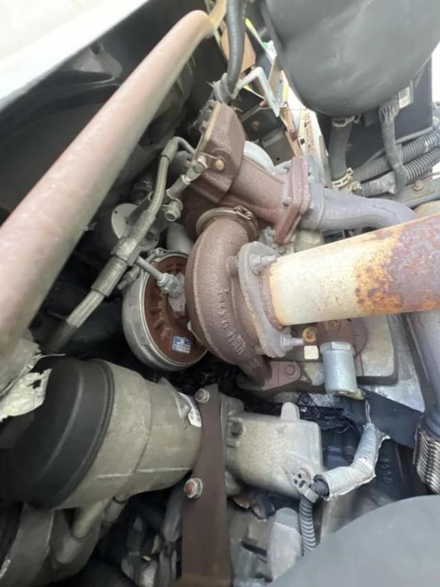 Image of International CF500 equipment image 4