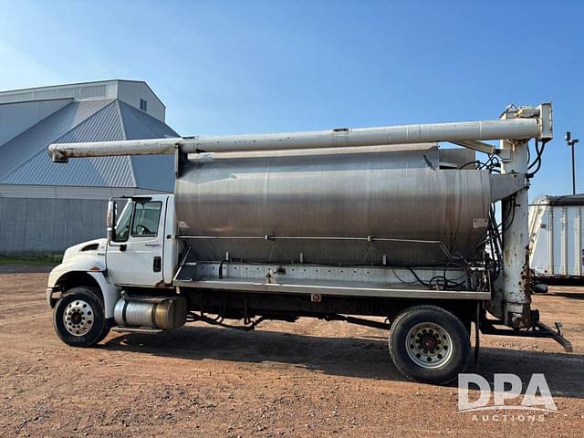Image of International Durastar equipment image 3