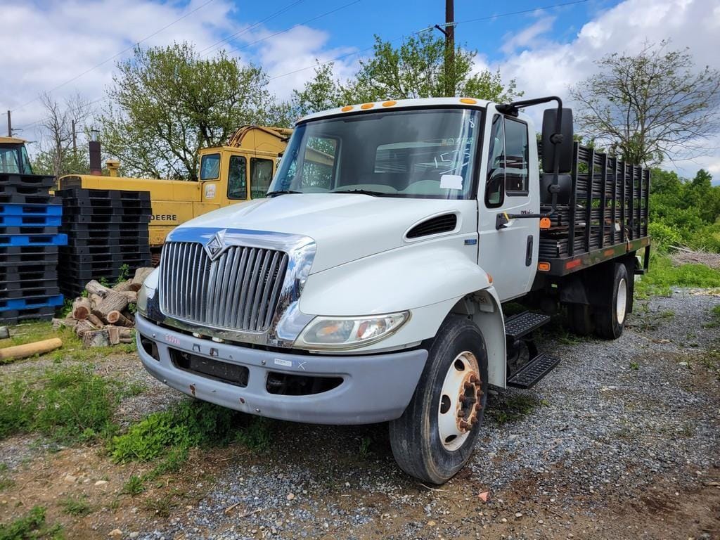 2008 International Durastar 4300 Equipment Image0