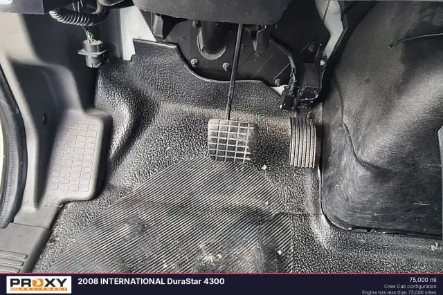 Image of International Durastar 4300 equipment image 2