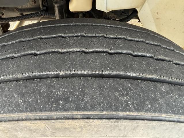 Image of International Durastar 4300 equipment image 4