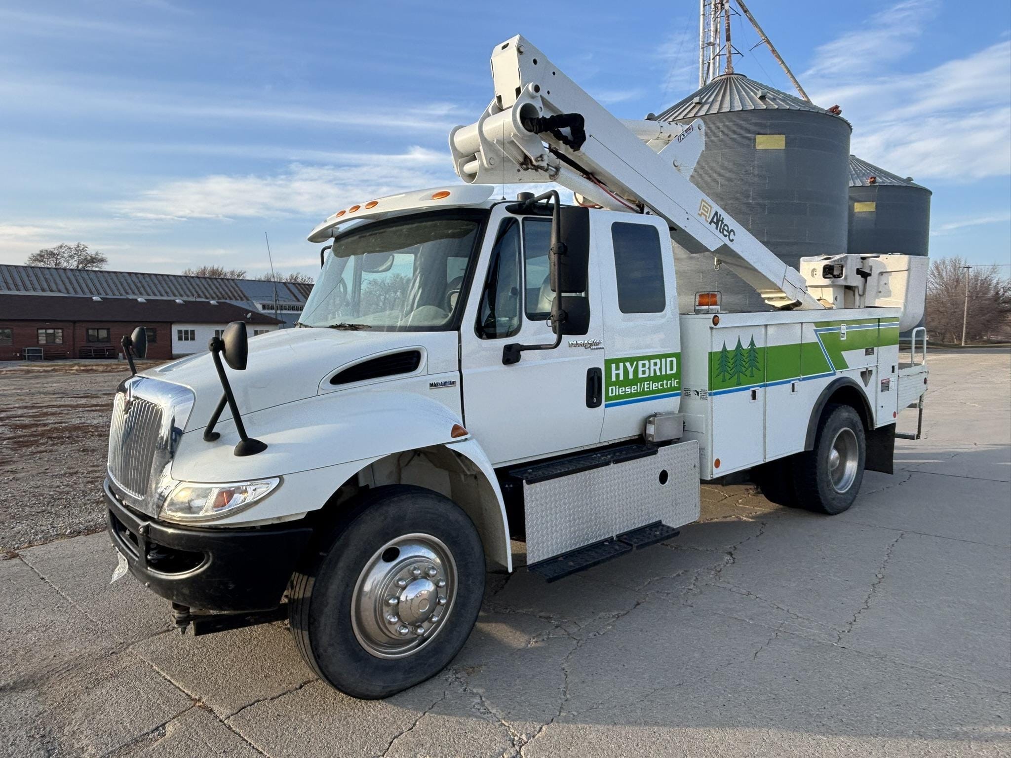 2008 International Durastar 4300 Equipment Image0