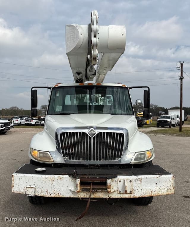 Image of International Durastar 4300 equipment image 1
