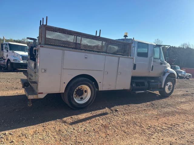 Image of International DuraStar 4400 equipment image 4