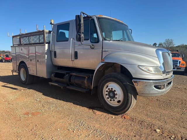 Image of International DuraStar 4400 equipment image 2