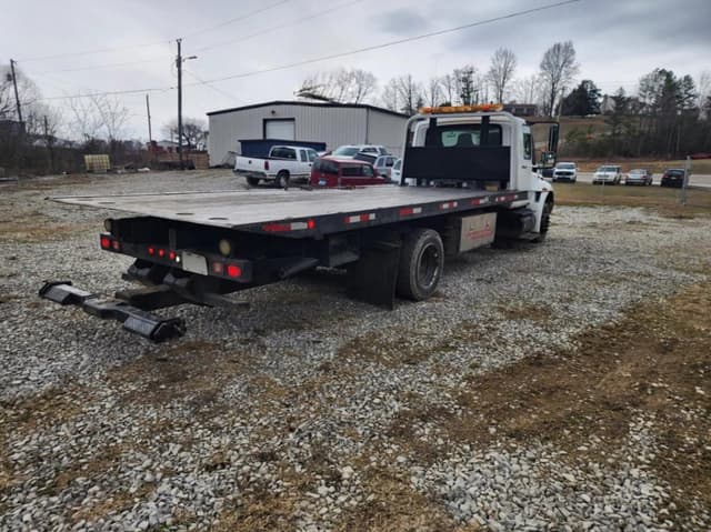 Image of International 4300 SBA equipment image 4