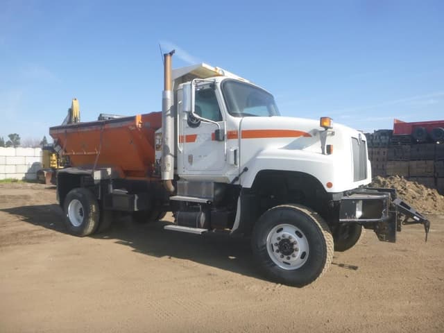 Image of International Paystar 5500i equipment image 1