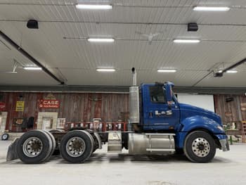 2008 International ProStar Premium Equipment Image0