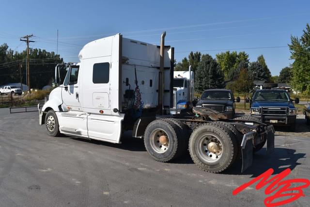 Image of International LF637 equipment image 3