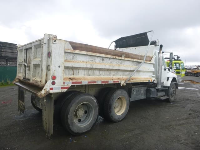 Image of International 7400 SBA equipment image 2