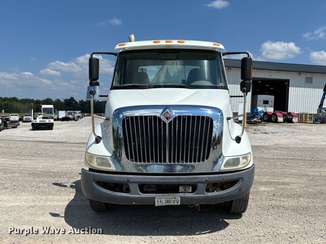 Image of International Transtar 8600 equipment image 1