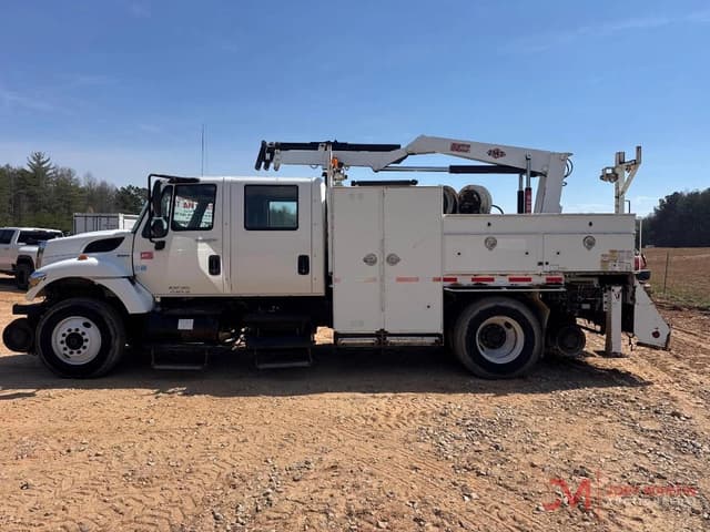 Image of International Workstar 7300 equipment image 4