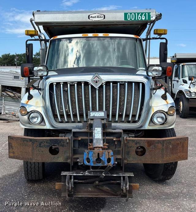 Image of International Workstar 7400 equipment image 1
