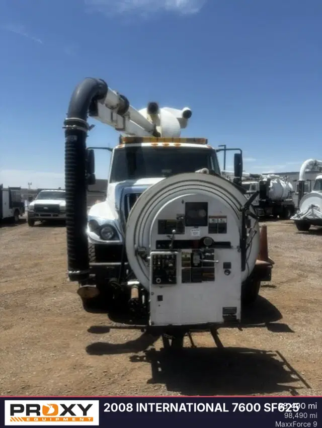 Image of International WorkStar 7600 equipment image 3