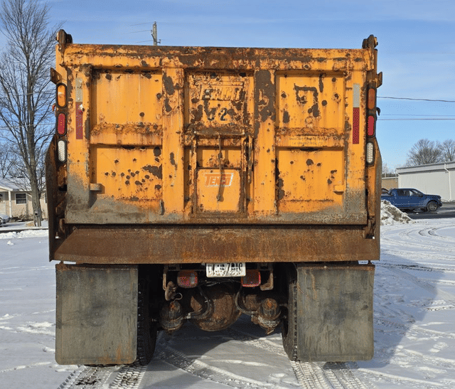 Image of International WorkStar 7600 equipment image 4