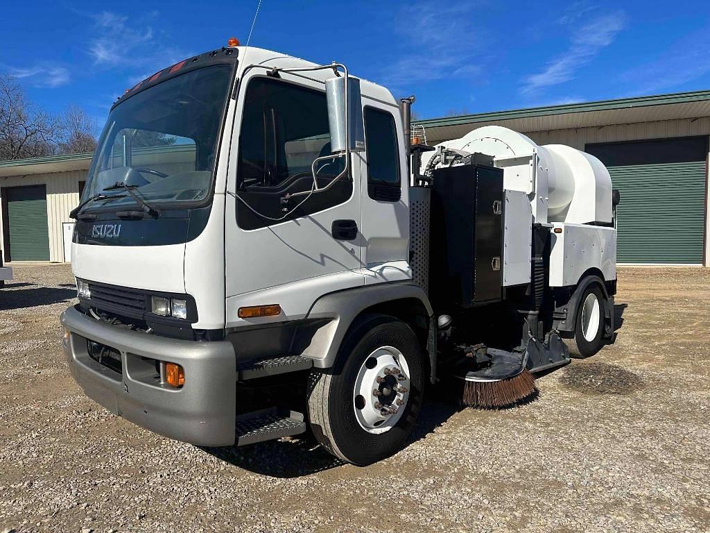 Image of Isuzu FTR Primary image