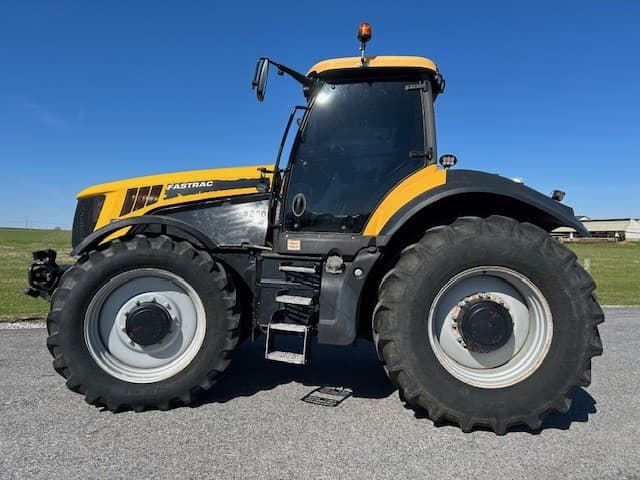 Image of JCB Fastrac 8250 equipment image 1