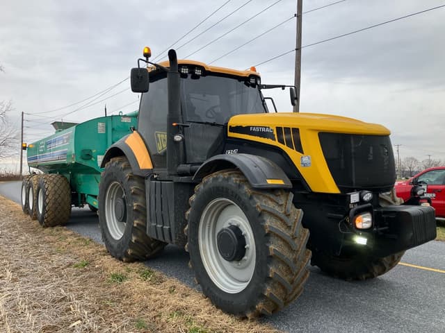 Image of JCB Fastrac 8250 equipment image 1