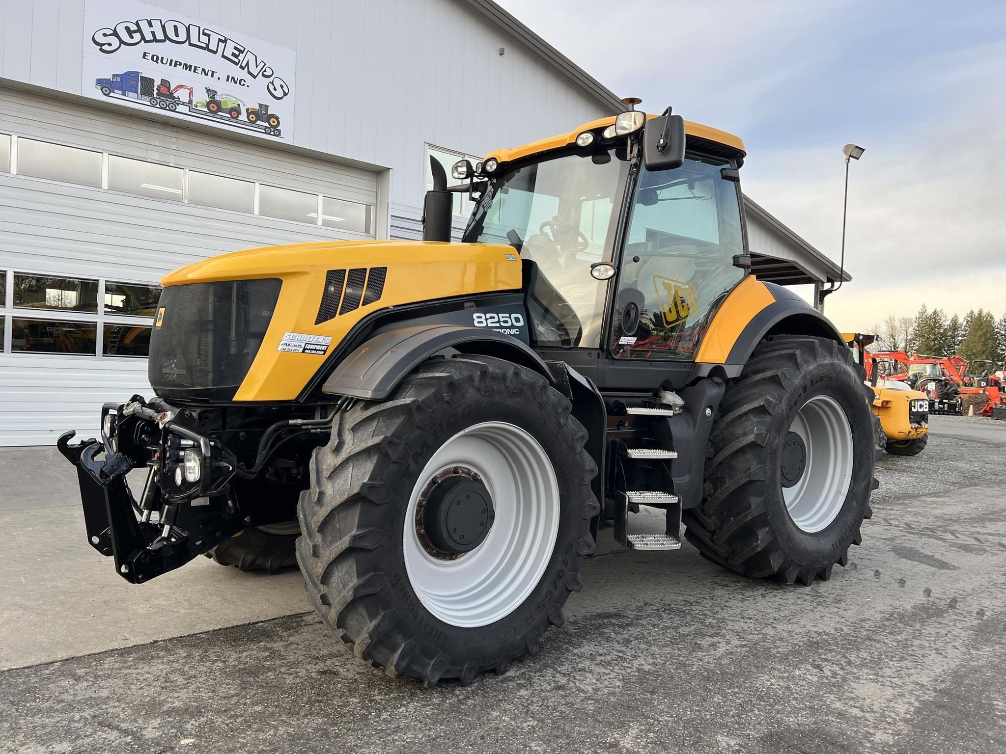2008 JCB Fastrac 8250 Equipment Image0