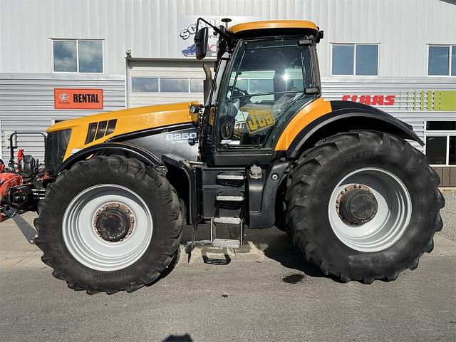 Image of JCB Fastrac 8250 equipment image 1