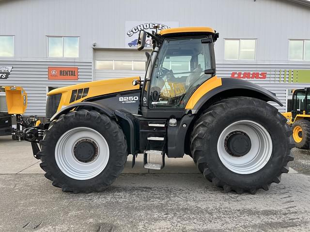 Image of JCB Fastrac 8250 equipment image 1