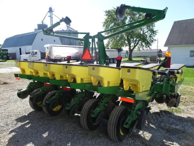 Image of John Deere 1760 equipment image 4