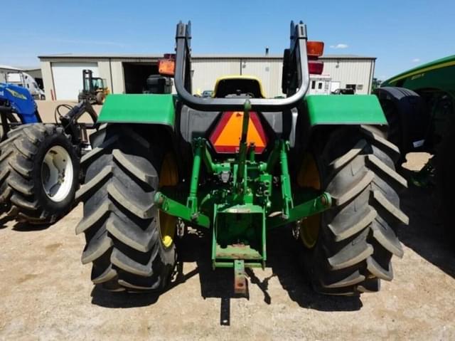Image of John Deere 5203 equipment image 2