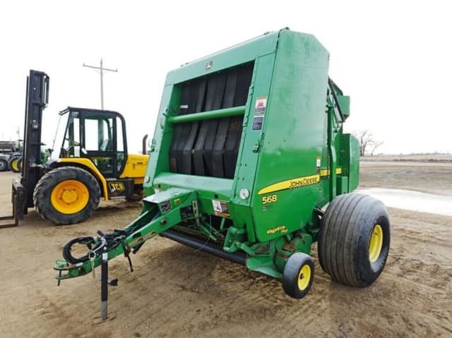 Image of John Deere 568 equipment image 4