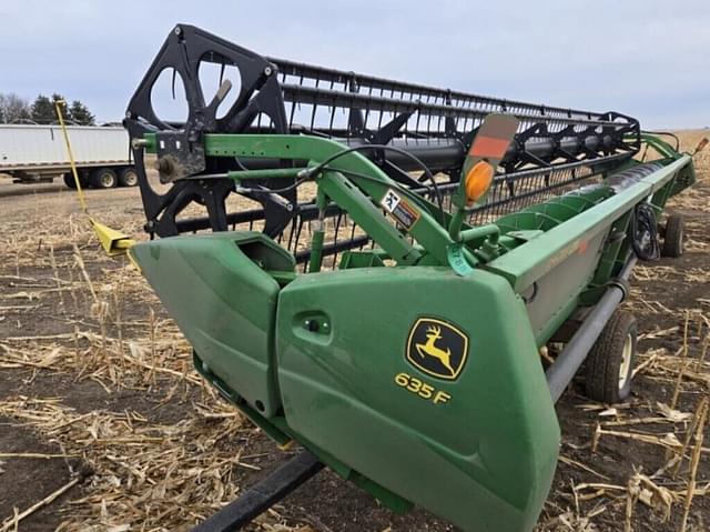 Image of John Deere 635F equipment image 2