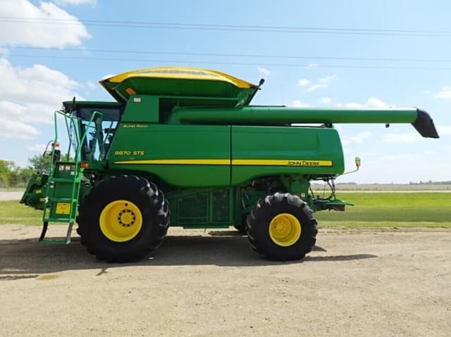 Image of John Deere 9870 STS equipment image 2