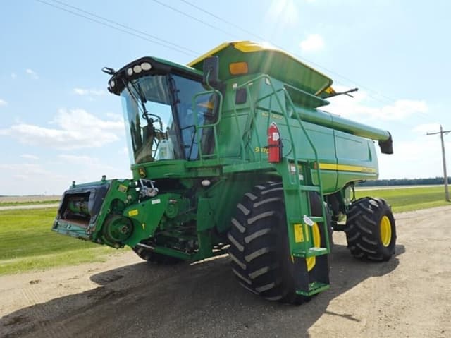 Image of John Deere 9870 STS equipment image 1