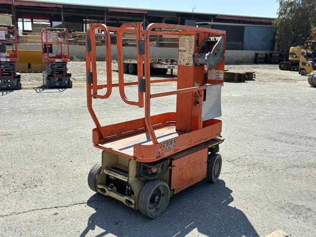 Image of JLG 1230ES equipment image 2