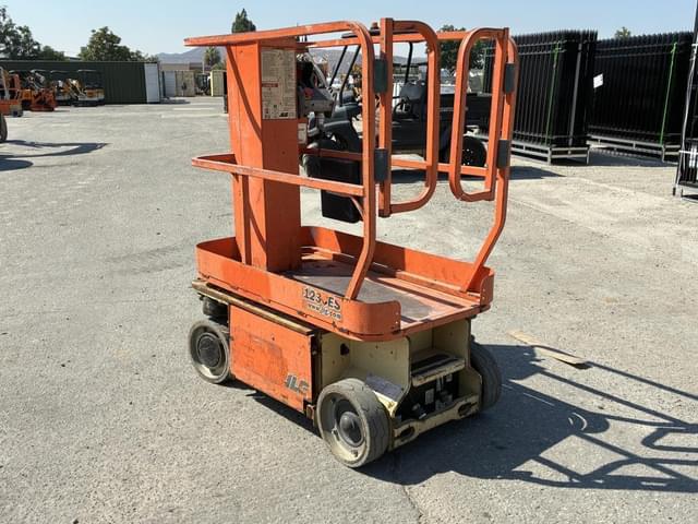 Image of JLG 1230ES equipment image 3