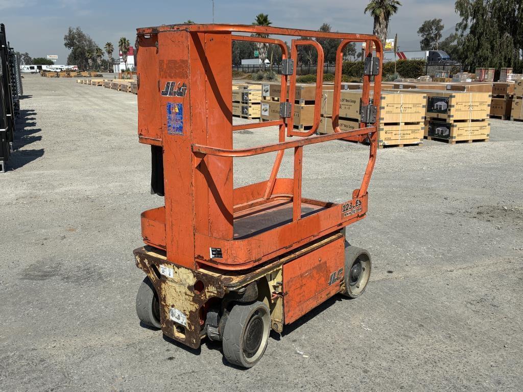 Image of JLG 1230ES Primary image