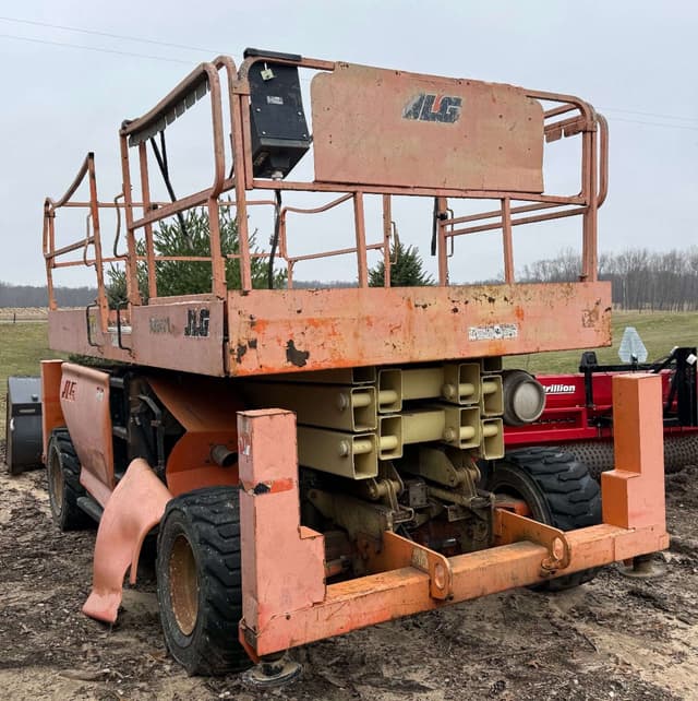 Image of JLG 3394RT equipment image 3