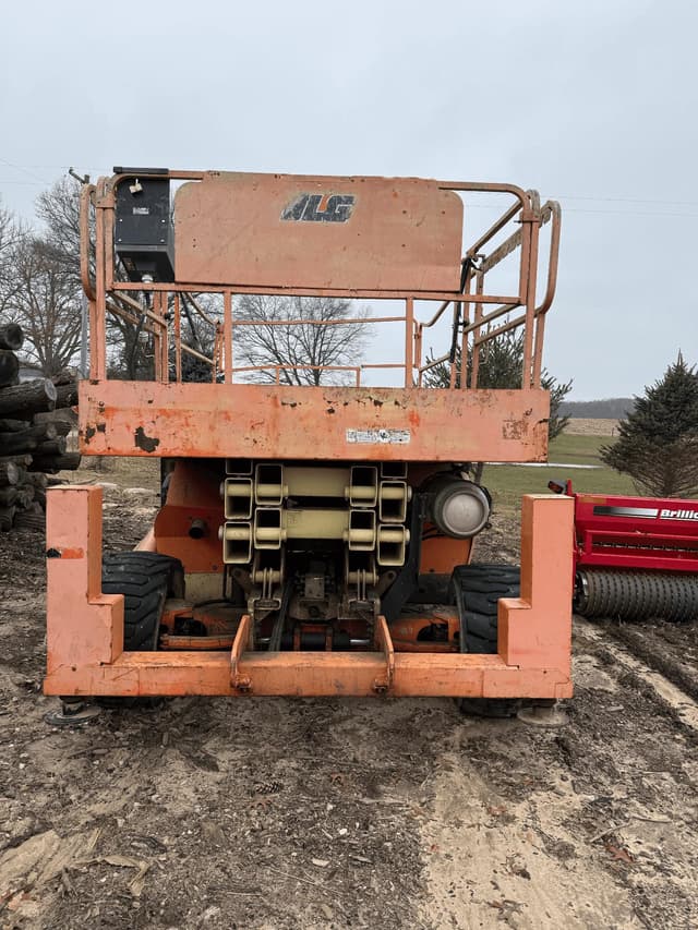 Image of JLG 3394RT equipment image 4