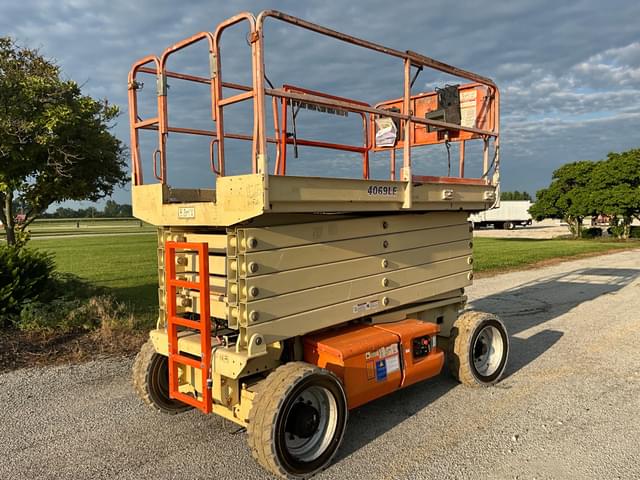 Image of JLG 4069LE equipment image 4